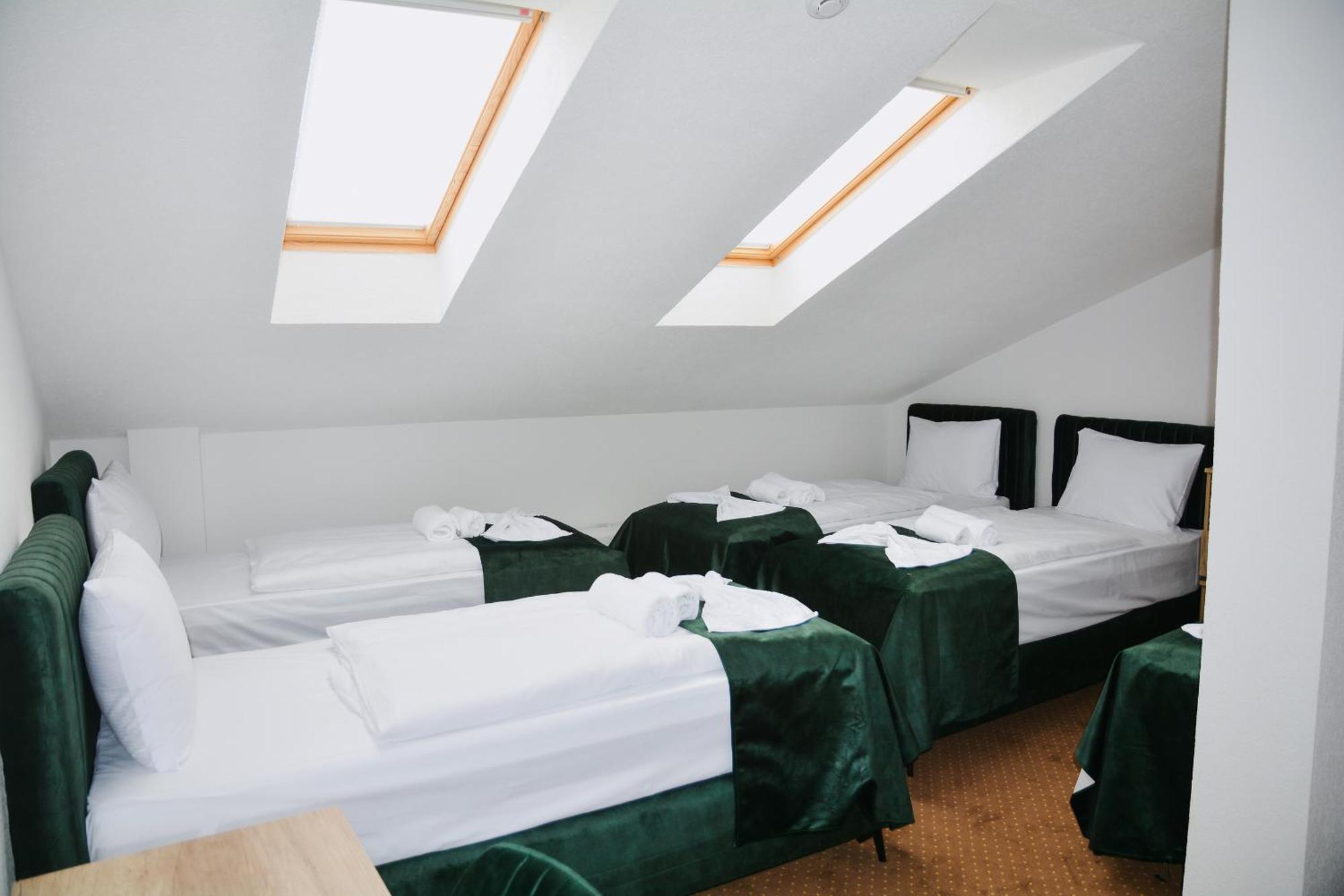 Hotel Divanhana Брчко Екстер'єр фото